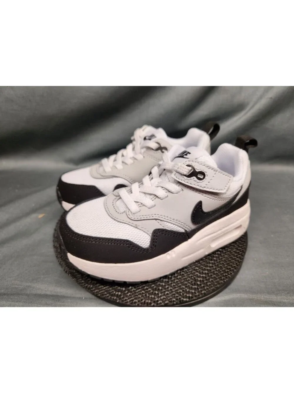 Nike Toddlers Air Max 1 Easyon (PS) Sneakers White/Gray Black Size 5 NEW IN BOX!